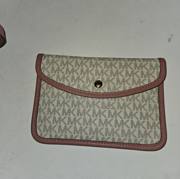 Preloved Michael Kors Purse - Picture 6 of 13